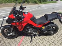Ducati Multistrada V2S Touring in rot aus 1.Hand